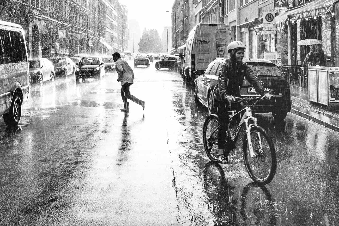 street photography Berlin rain Martin U Waltz